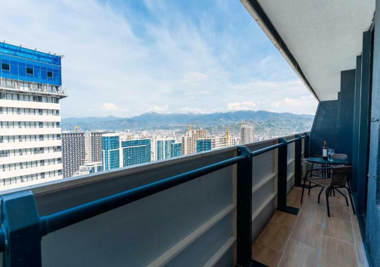 Aparthotel Orbi City Sea View Batoemi Buitenkant foto