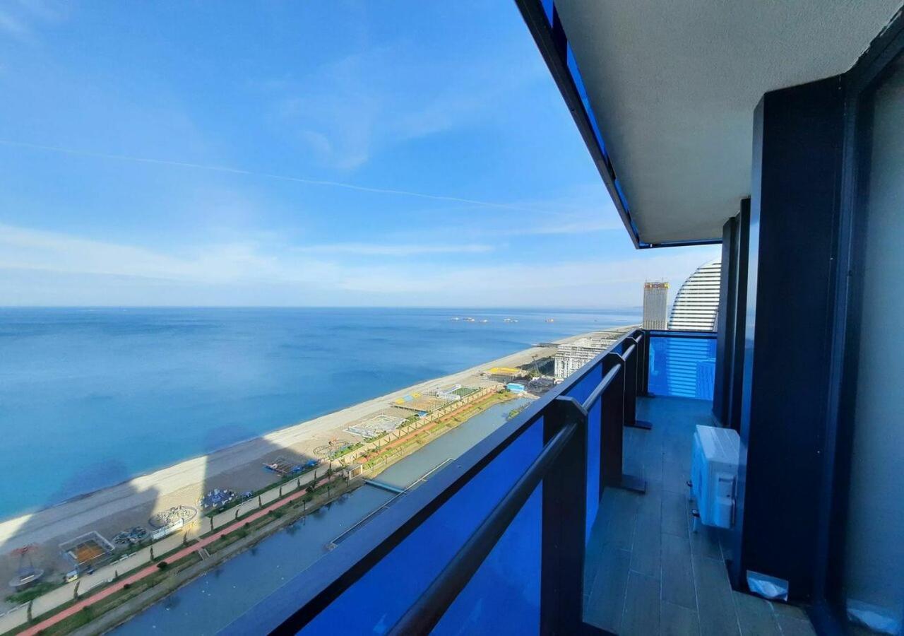 Aparthotel Orbi City Sea View Batoemi Buitenkant foto